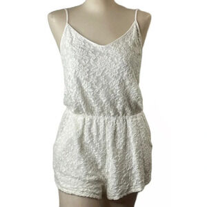FOREVER 21 Lace Romper White Size Small With Side Pockets Stretch Waistband